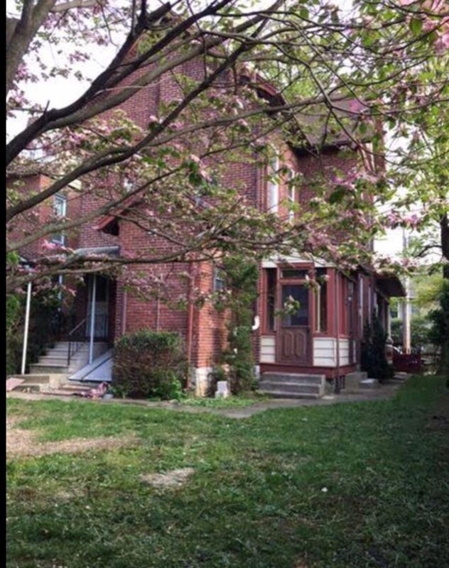 Foto del edificio - 649 Vester Pl