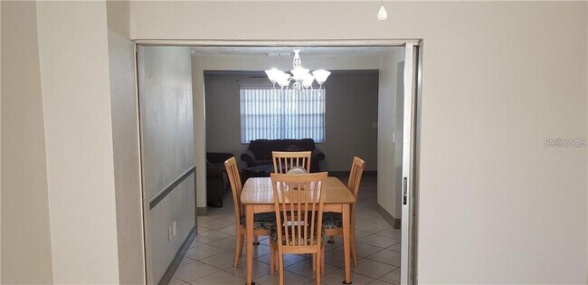 Foto del edificio - 3445 Wiltshire Dr