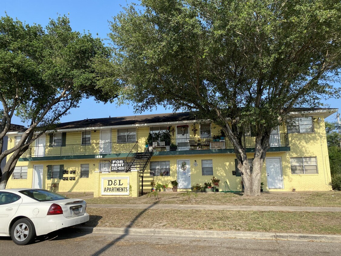 Primary Photo - 1026 S 10th Ave