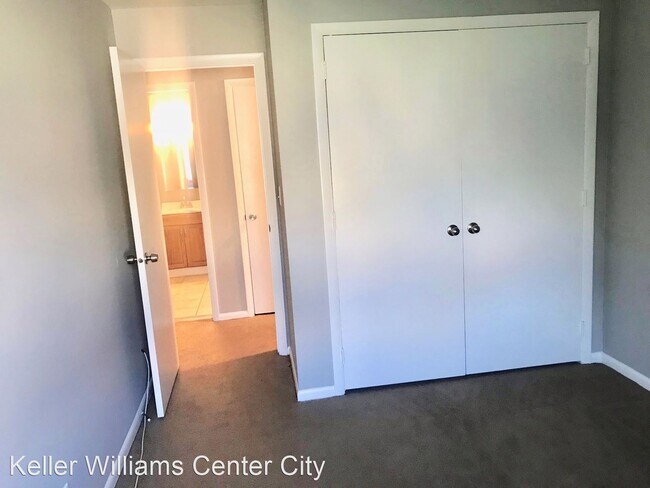 Building Photo - 2 br, 1.5 bath House - 1107 Bainbridge St