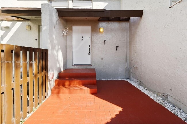 Building Photo - 10050 NW 9th St Cir