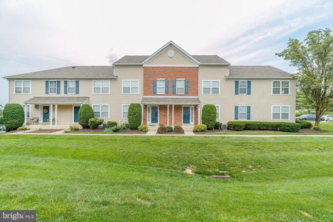 Building Photo - 837 Purple Martin Ct