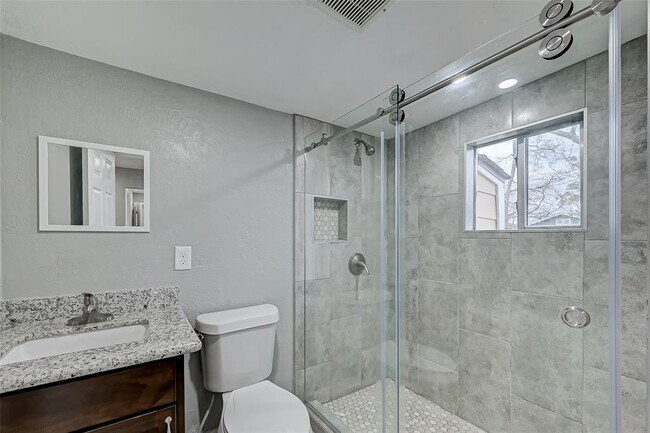 Foto del edificio - 1001 75th St