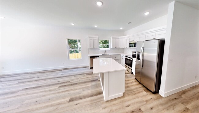 Building Photo - 436 Blume Rd