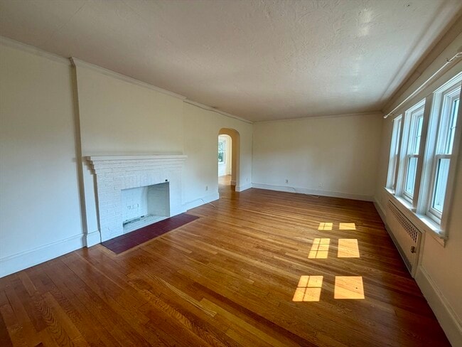 Building Photo - 56 Noble St