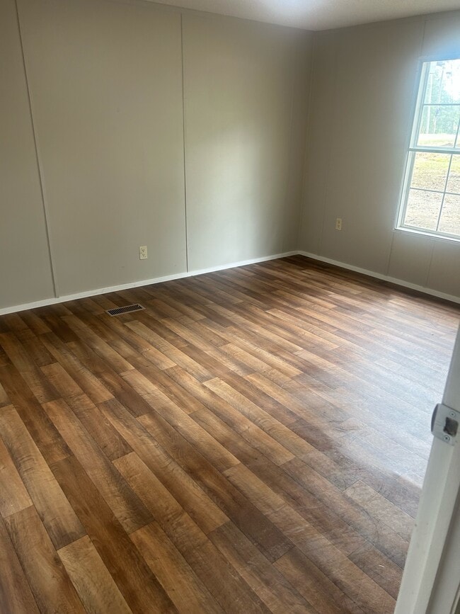 Foto del edificio - 5356 Veterans Hwy W