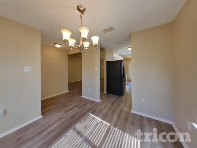 Foto del edificio - 1015 Cedar Run Dr