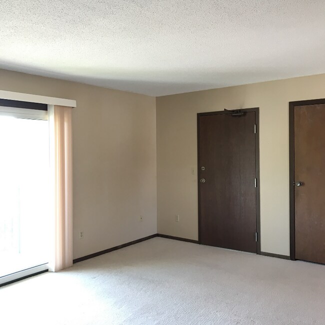 Building Photo - 1807 Greenfield Ln SW