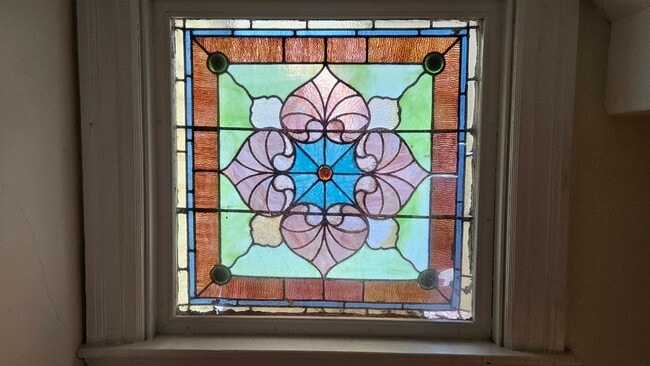 Photo - Single-Family House in brighton, Central H...