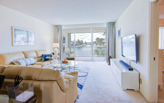 Foto del edificio - 3100 S Ocean Blvd