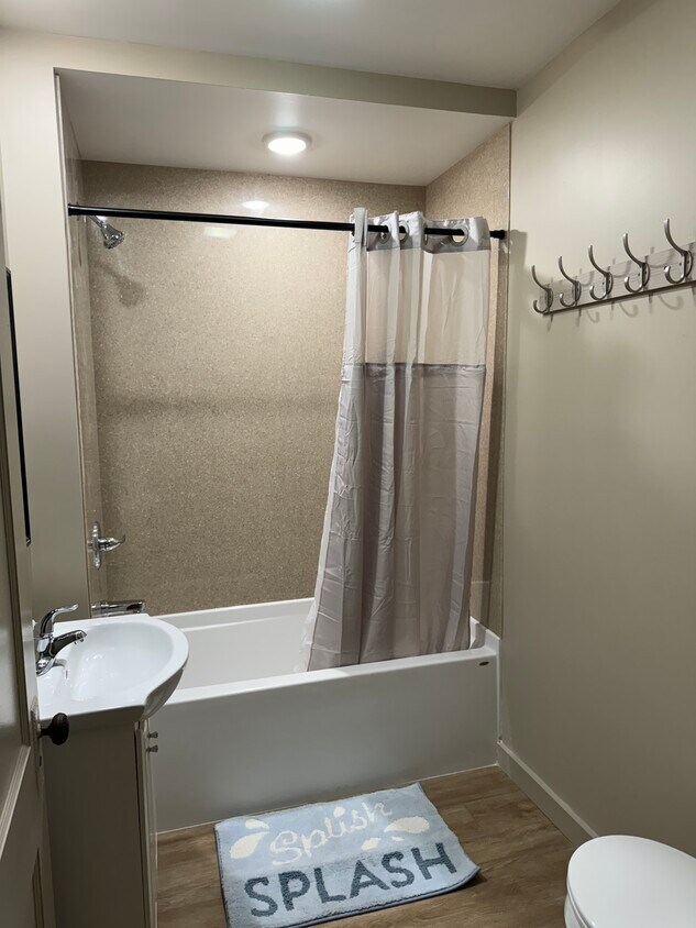 Foto del edificio - 405 N Victor St