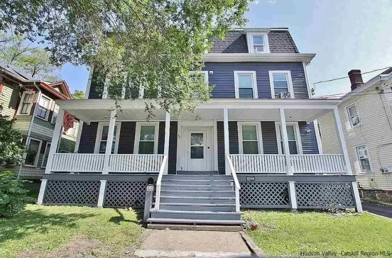 Primary Photo - 40 N Chestnut St