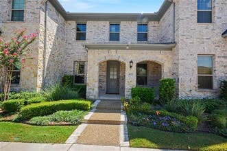 Building Photo - 4533 English Maple Dr