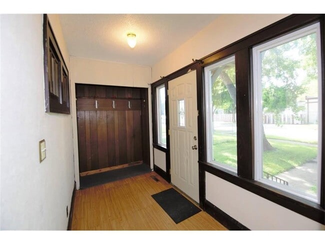 Building Photo - 3501 S 31st Ave