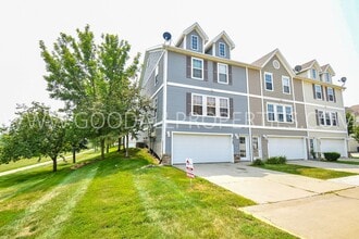 Building Photo - 3107 SW Arlan Ln