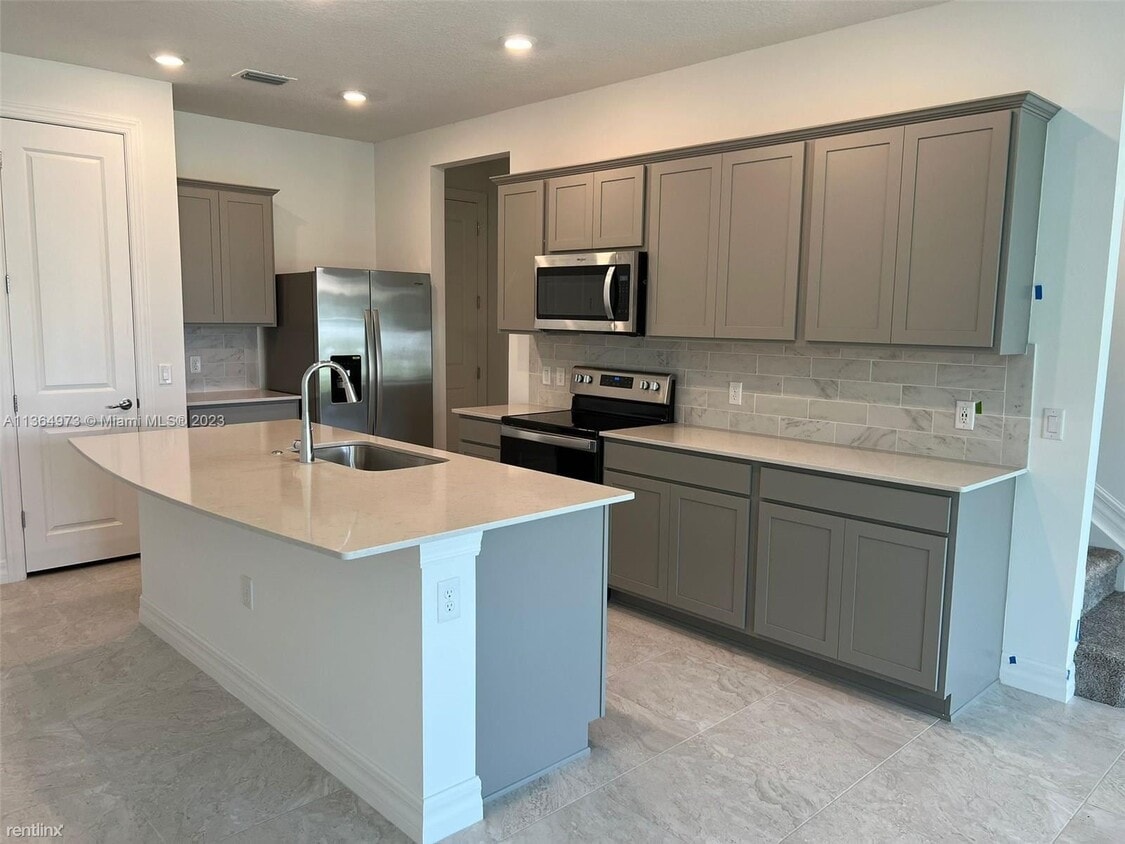 Foto principal - 3 br, 2.5 bath House - 6121 Rancho