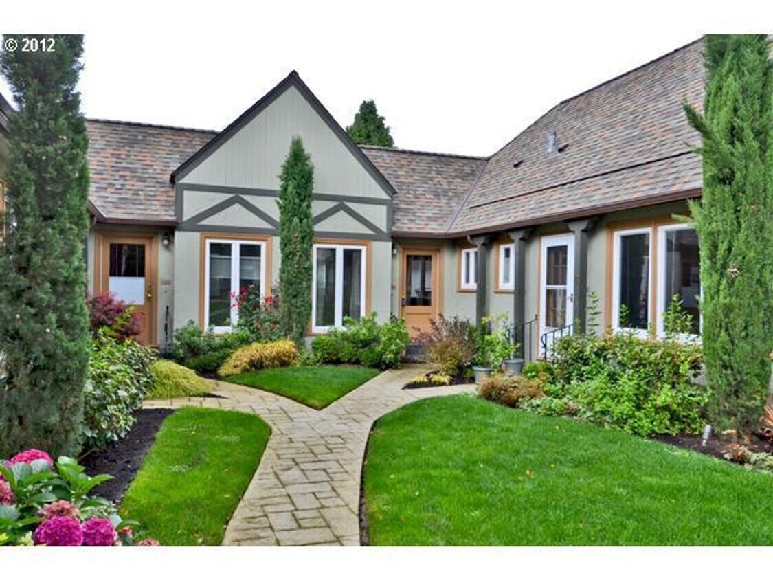 Foto principal - Darling Condo in heart of Hawthorne