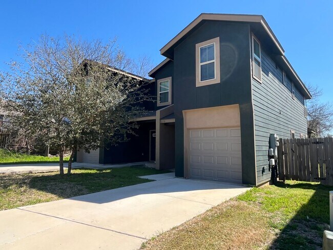 Foto del edificio - 6650 Mia Way #101, San Antonio, TX. 78233