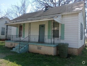 Building Photo - 319 Beauregard St