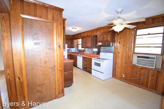 Foto del edificio - 3 br, 1 bath House - 2210 Trenton Road