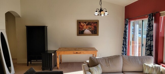 Building Photo - Gorgeous Flagstaff Home