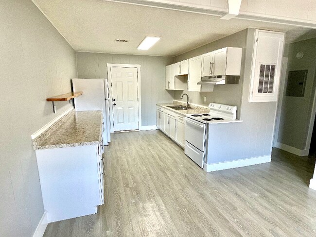 Foto del edificio - 4004 Knight Rd SW