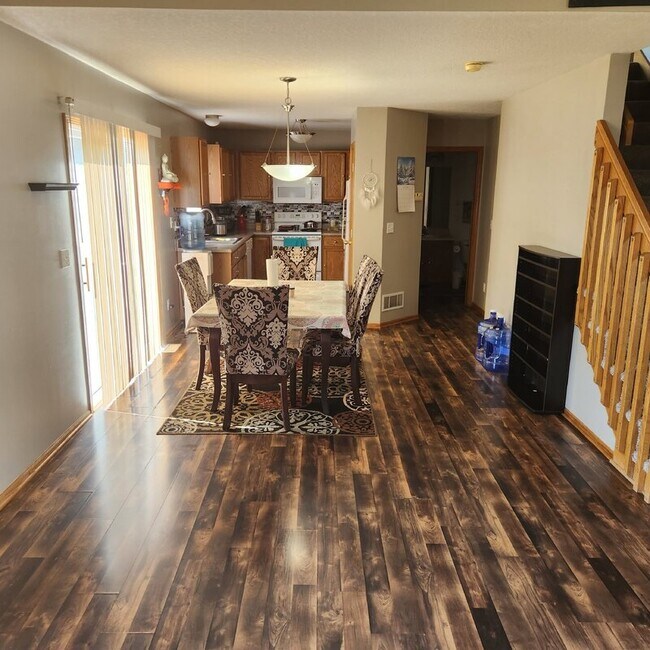 Foto del edificio - 3112 SE Magnolia Dr