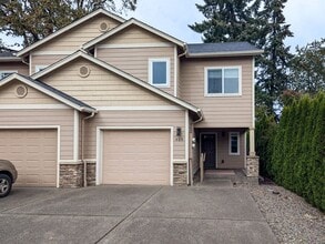 Building Photo - 407-409 Madrona Ave SE