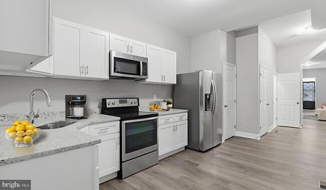 Building Photo - 917 N Gilmor St