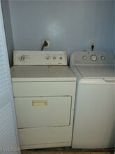 Building Photo - 610 Sea Pines Ln