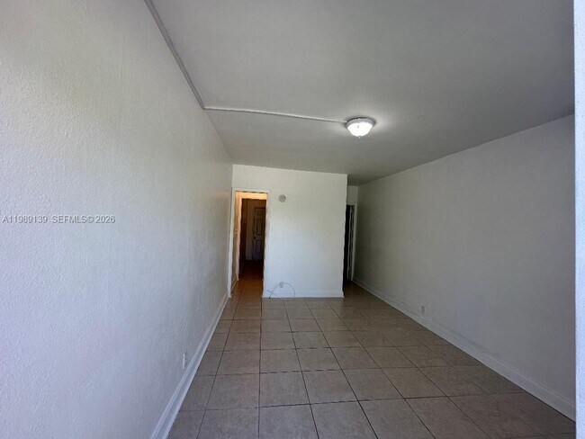 Building Photo - 1293 NE 109th St