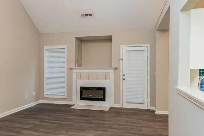 Building Photo - 11195 Chelsea Ln