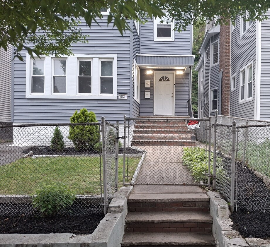 Photo - 183 N Munn Ave (East Orange, NJ)