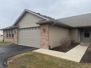 Building Photo - 11616 Willowbrook Rd
