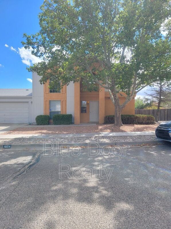 Building Photo - 1604 Twinberry Dr NE
