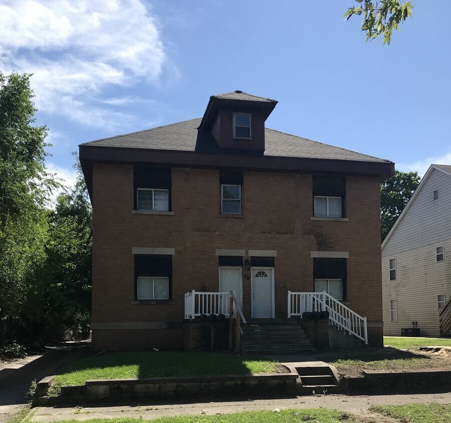 Primary Photo - 518 South 5th Street - A