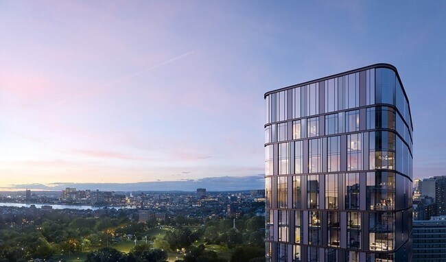 Building Photo - 55 Lagrange St