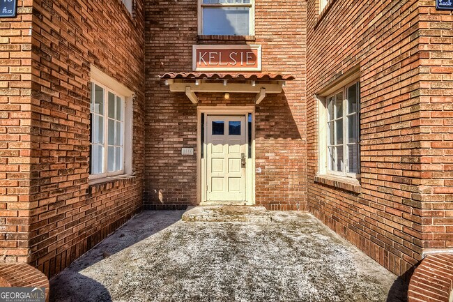 Building Photo - 1445 Lucile Ave SW
