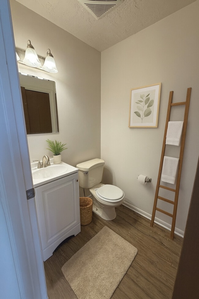 Building Photo - Summer Garden