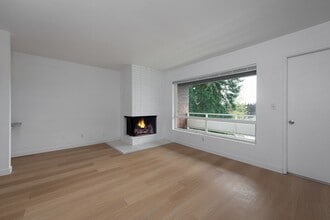 Building Photo - 8224 169th Ave NE