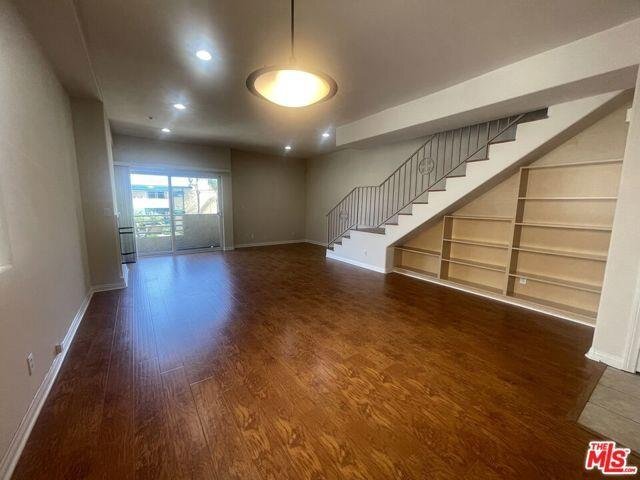 Building Photo - 4921 Kester Avenue Apt #104, Los Angeles, ...