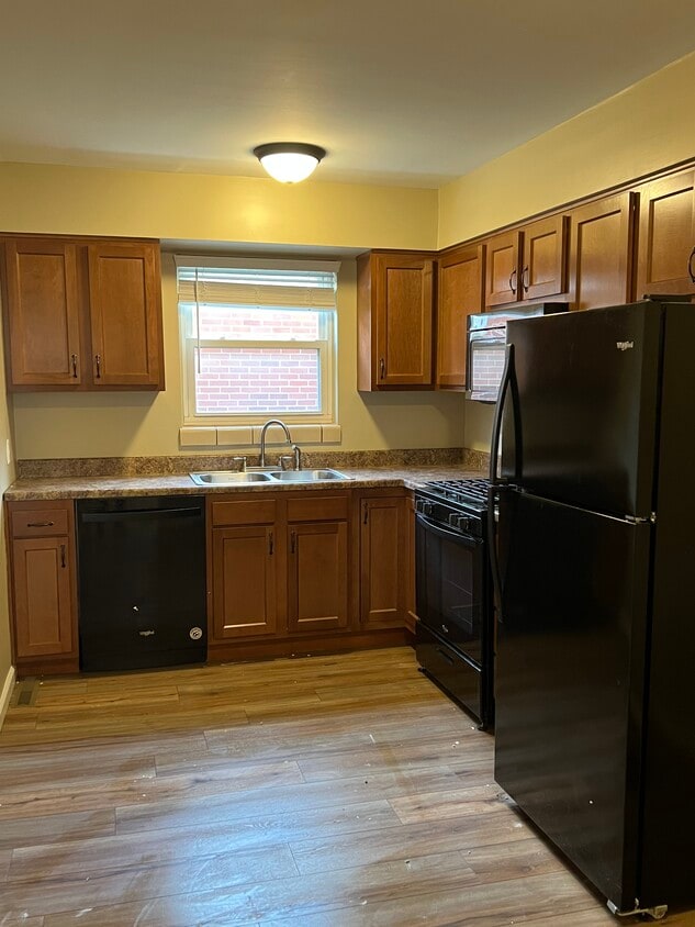 604 Ave Unit 2, Fairmont, WV 26554 Apartments in Fairmont