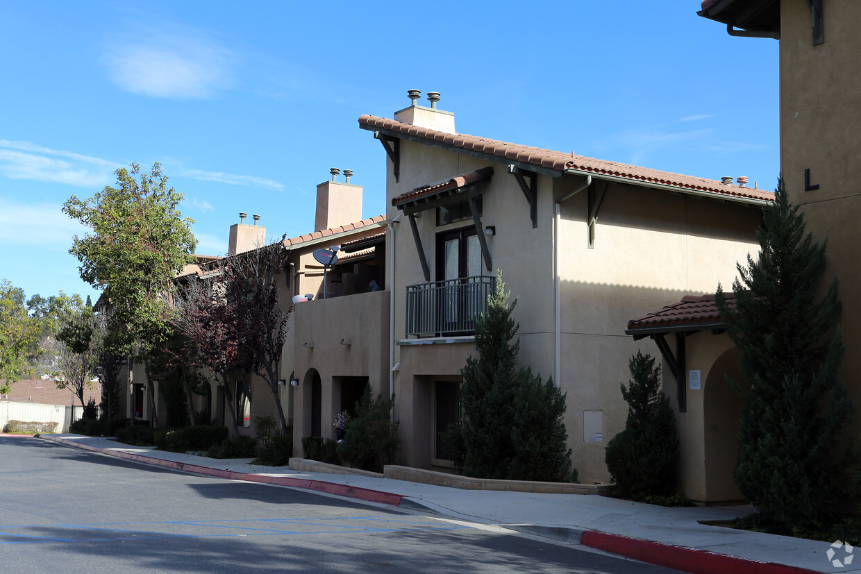 Building Photo - Fallbrook View