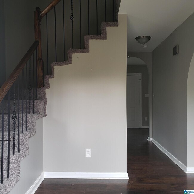 Building Photo - 747 Abigale Ln