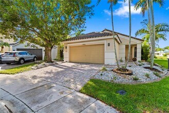 Building Photo - 1416 Canary Island Dr