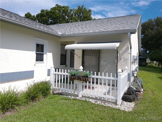 Building Photo - 1870 Arrowwood Ln