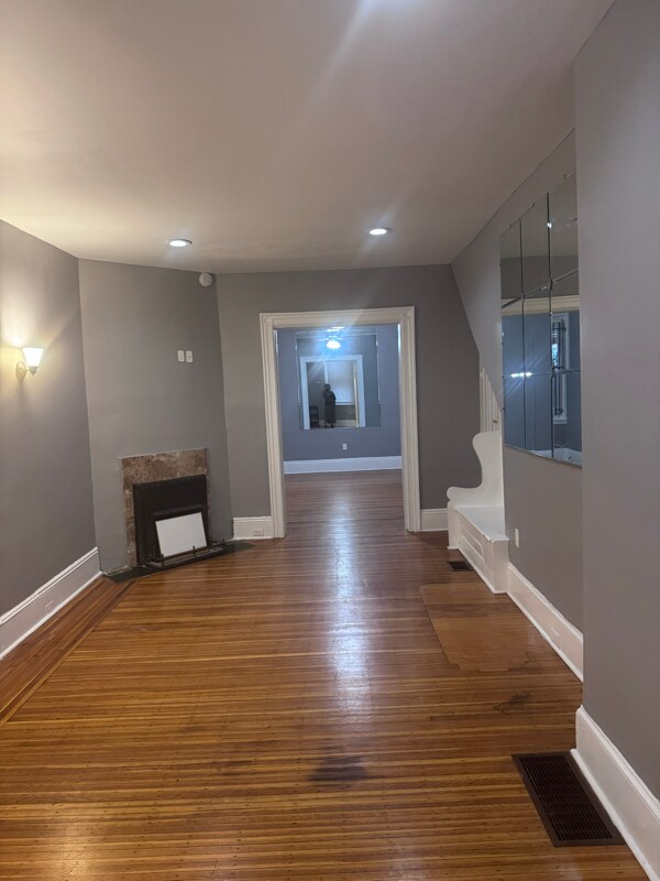Foto principal - 2233 N Park Ave