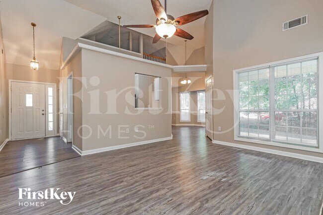 Building Photo - 290 Saratoga Ct