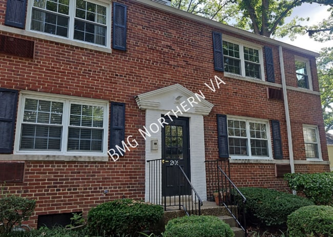 Building Photo - 209 N Trenton St