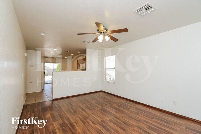 Foto del edificio - 13914 N 132nd Ln